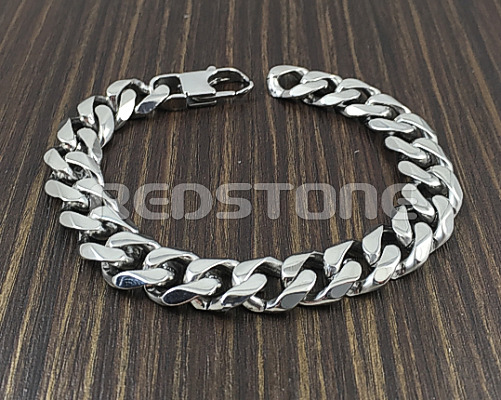 Náramok z chirurgickej ocele